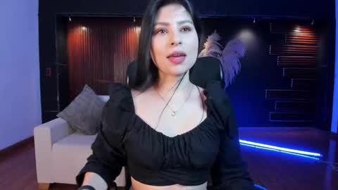 Snapshot of cathalina_santana chatting on October 20, 2025, 8:42 pm Catalina Santana online show from October 20, 2025, 8:42 pm