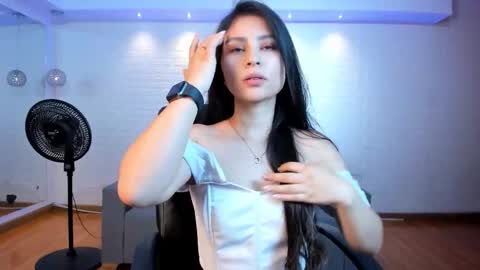 Snapshot of cathalina_santana chatting on October 22, 2025, 6:51 pm Catalina Santana online show from October 22, 2025, 6:51 pm
