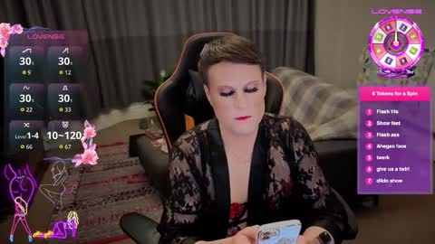 Snapshot of catherine76x chatting on February 15, 2026, 7:10 pm Catherinecuddles online show from February 15, 2026, 7:10 pm