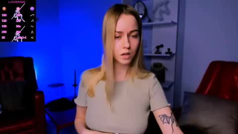 Snapshot of catherine_kitty chatting on February 11, 2025, 10:04 am Catherine online show from February 11, 2025, 10:04 am