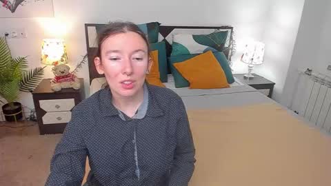 Catrin online show from September 22, 2025, 5:53 am