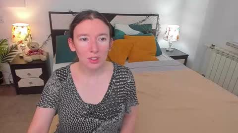 Catrin online show from October 12, 2025, 7:29 am