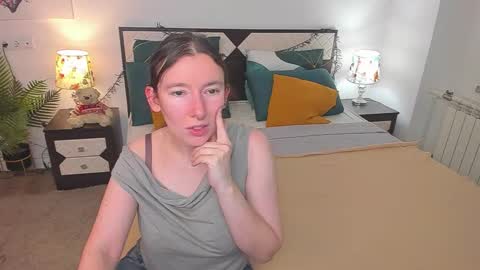 Catrin online show from October 15, 2025, 8:14 am