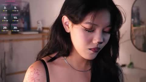 Lee online show from October 31, 2025, 5:25 pm