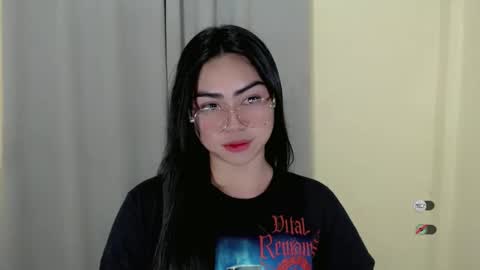 cathy_ho online show from March 12, 2025, 3:29 pm