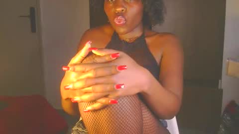 Snapshot of cathynoir chatting on October 9, 2025, 11:25 pm catrine online show from October 9, 2025, 11:25 pm
