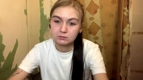 Lola online show from October 26, 2025, 9:31 pm