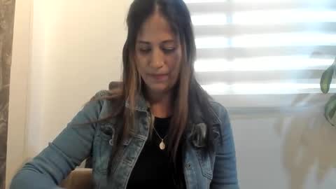 CATT EVANS online show from November 23, 2025, 10:31 pm