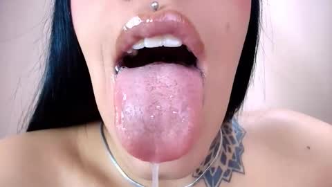 Cattleya online show from January 13, 2026, 3:56 am