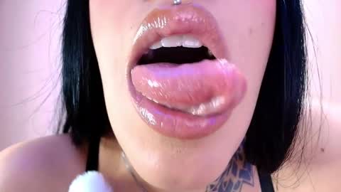 Cattleya online show from March 31, 2026, 2:46 am