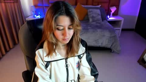 Snapshot of catti_brie_ chatting on November 10, 2025, 11:53 am catti_brie_ online show from November 10, 2025, 11:53 am