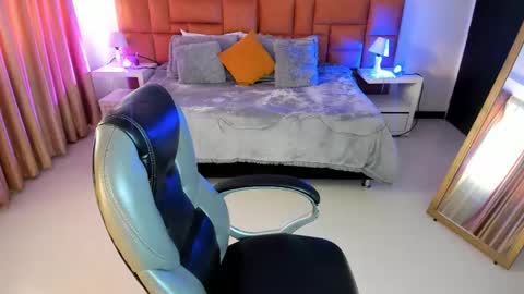 Snapshot of catti_brie_ chatting on November 13, 2025, 11:42 am catti_brie_ online show from November 13, 2025, 11:42 am