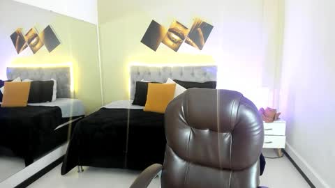 Snapshot of catti_brie_ chatting on November 26, 2025, 12:06 pm catti_brie_ online show from November 26, 2025, 12:06 pm