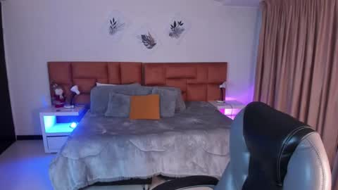 Snapshot of catti_brie_ chatting on November 28, 2025, 11:46 am catti_brie_ online show from November 28, 2025, 11:46 am