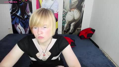 cattie_w_ online show from October 18, 2025, 1:19 am