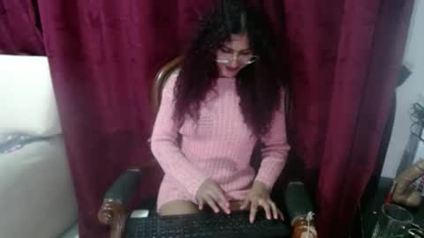 cattleya online show from December 16, 2024, 5:38 am