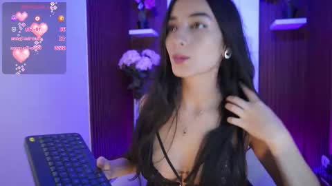 cattleyascaly online show from November 3, 2025, 7:26 pm