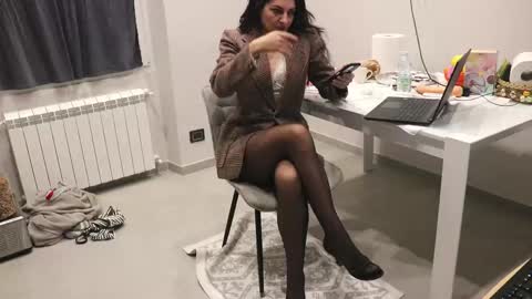 Snapshot of catty190 chatting on February 10, 2025, 8:21 pm catty online show from February 10, 2025, 8:21 pm