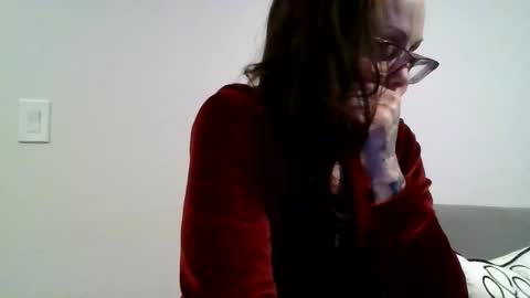 cautious online show from December 5, 2025, 5:05 am