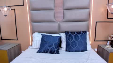 caylincollins online show from October 7, 2025, 3:04 am