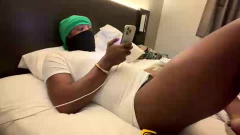 Flex online show from April 16, 2026, 9:21 am