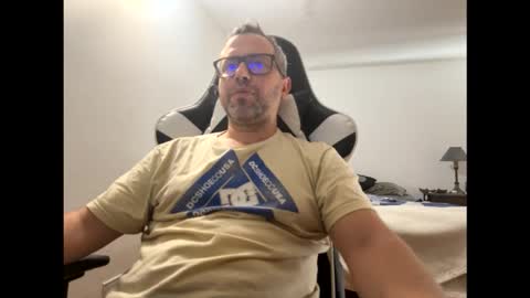 Snapshot of ccmhp1 chatting on October 20, 2025, 6:08 pm Tomys online show from October 20, 2025, 6:08 pm