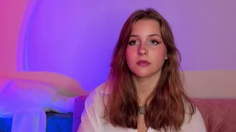 Lina  online show from November 13, 2025, 7:02 pm