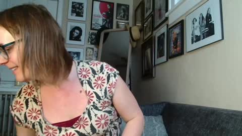 Snapshot of cecilysaintclaire chatting on December 28, 2024, 1:38 pm Cecily Saint Claire online show from December 28, 2024, 1:38 pm