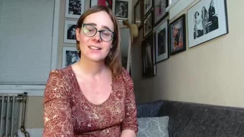 Snapshot of cecilysaintclaire chatting on February 18, 2025, 2:06 pm Cecily Saint Claire online show from February 18, 2025, 2:06 pm