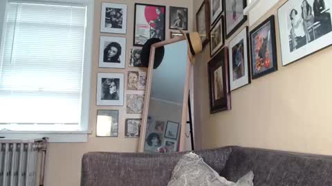 Snapshot of cecilysaintclaire chatting on February 27, 2025, 6:42 pm Cecily Saint Claire online show from February 27, 2025, 6:42 pm