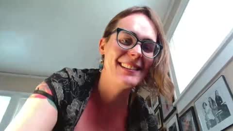 Snapshot of cecilysaintclaire chatting on March 12, 2025, 6:11 pm Cecily Saint Claire online show from March 12, 2025, 6:11 pm