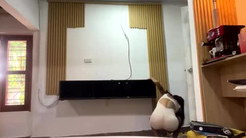 Snapshot of cedrela_gomez chatting on November 10, 2025, 8:41 pm CEDRELARYAN online show from November 10, 2025, 8:41 pm