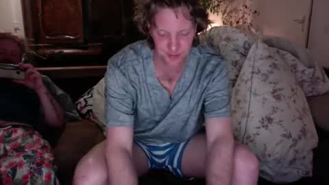 Snapshot of ceezeee chatting on January 4, 2025, 3:40 am ceezeee online show from January 4, 2025, 3:40 am