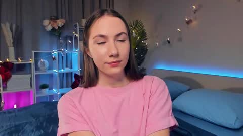 Josie Manesi online show from March 1, 2025, 7:26 pm