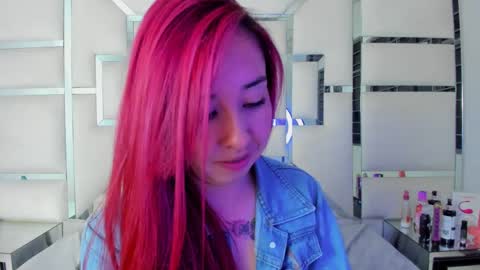 celeste_hillx online show from March 8, 2025, 5:17 am