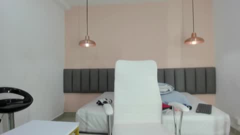 celeste_smmith_ online show from February 26, 2025, 3:21 am