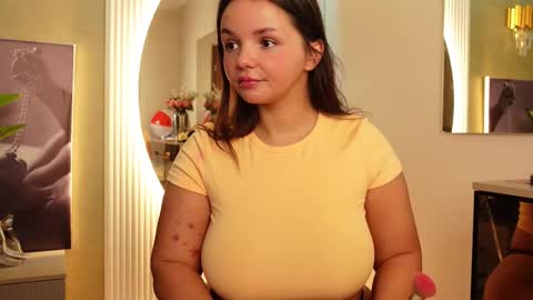 CelesteBailey online show from October 7, 2025, 4:42 am