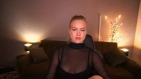 celestenoirr online show from September 26, 2025, 7:23 am