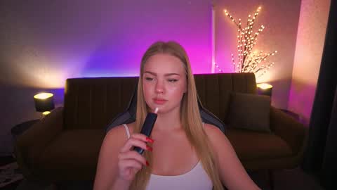 celestenoirr online show from October 10, 2025, 6:56 am