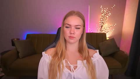 celestenoirr online show from October 14, 2025, 6:25 am