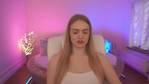 celestenoirr online show from February 11, 2026, 7:57 am