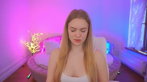 celestenoirr online show from February 19, 2026, 2:46 pm