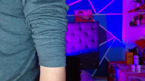 I am Valentinn online show from January 8, 2026, 6:21 pm