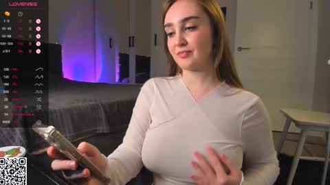 Eva Angel online show from November 3, 2025, 7:26 pm