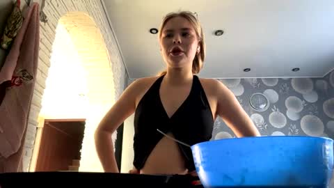 Snapshot of celestinehilscher chatting on June 3, 2026, 2:33 pm Cary online show from June 3, 2026, 2:33 pm