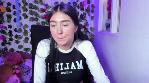 Snapshot of celestinepurple chatting on December 2, 2024, 8:11 pm Celestineeeeee online show from December 2, 2024, 8:11 pm