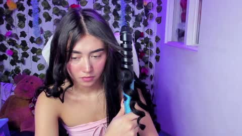 Snapshot of celestinepurple chatting on December 4, 2024, 12:52 am Celestineeeeee online show from December 4, 2024, 12:52 am