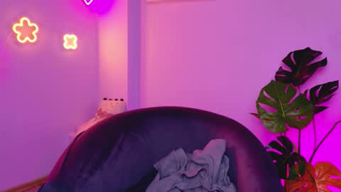  Celine  online show from March 1, 2026, 4:03 am