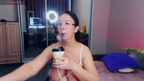 Snapshot of celine_faer1 chatting on May 1, 2026, 1:05 pm Celine online show from May 1, 2026, 1:05 pm