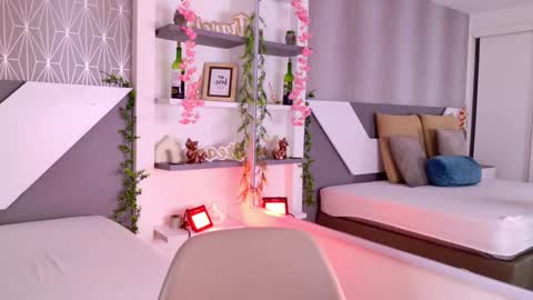 Snapshot of celine_lee chatting on October 4, 2025, 8:18 pm Celine online show from October 4, 2025, 8:18 pm